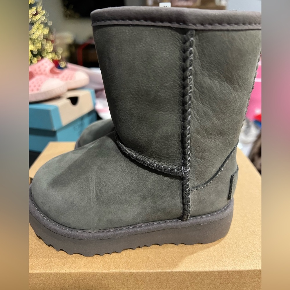 UGG Classic Weather Short. Toddler size 6. Brand new without tags.